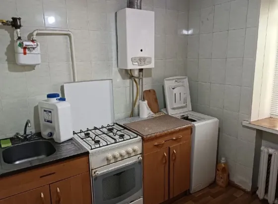Продаётся Недорого 1-комнатная квартира в Калининском районе Донецк