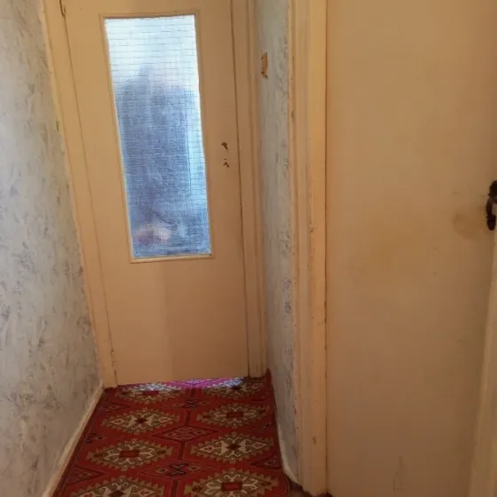 Продам однокомнатную квартиру Зугрэс