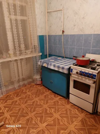 Продам однокомнатную квартиру Зугрэс