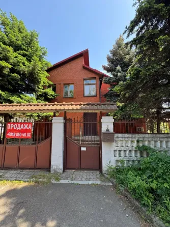 Продаётся просторный трёхуровневый дом в Приморском районе, Черёмушки Мариуполь
