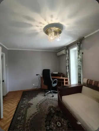 Продается светлая двухкомнатная квартира в Ильичёвском районе Мариуполь