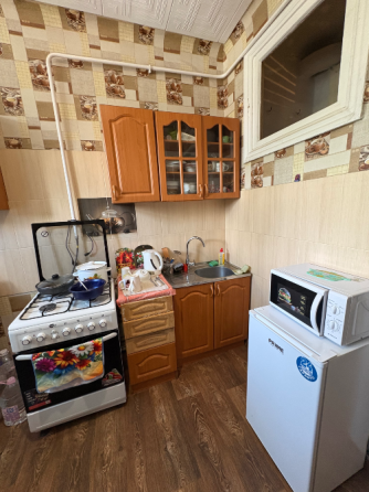 Продам 2 комнатную сталинку в Мариуполе Мариуполь