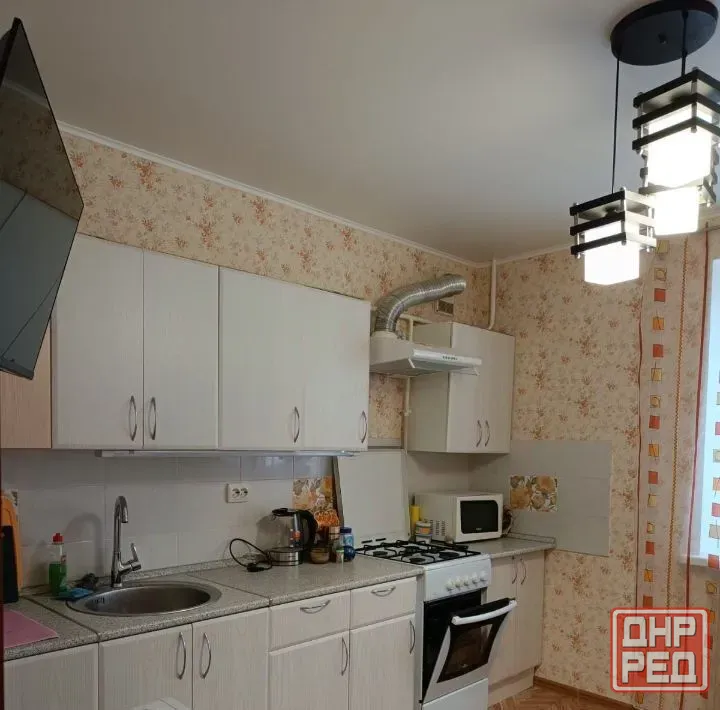Сдаю просторную светлую однокомнатную квартиру в Ленинском районе с современной планировки. Донецк - изображение 4