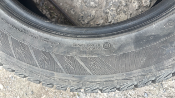 Продам зимние шины Хэнкок 225/60 r 18 4 штуки Донецк