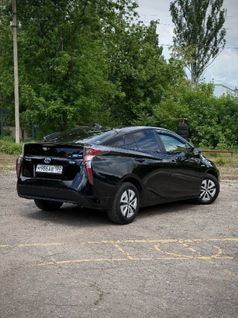 Продам Toyota Prius гибрид Донецк