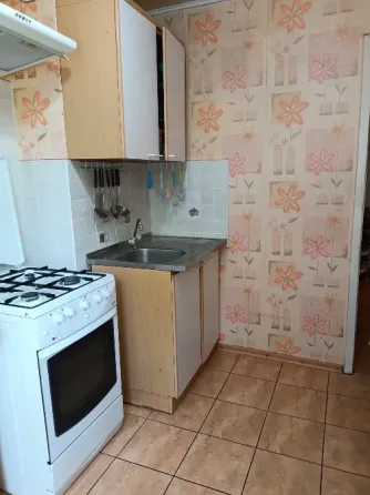 Продам 2х с мебелью и быттехникой. Донецк