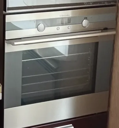 Встроенный электрический духовой шкаф Electrolux EOB 42100 Донецк