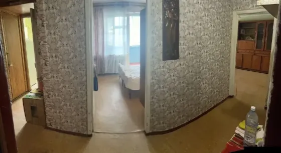 продается 2 комн. кв. черемушки Харцызск