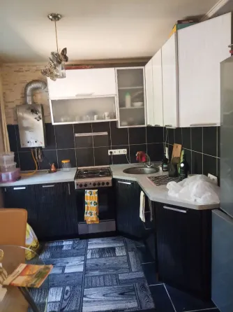 Продам 3-х комнатную квартиру Мариуполь