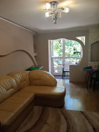 Продам 3-х комнатную квартиру Мариуполь