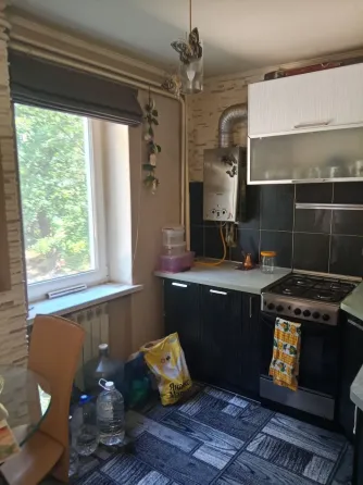 Продам 3-х комнатную квартиру Мариуполь