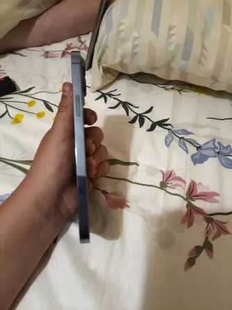 Продам айфон 13 pro Max нет стекла на камере есть царапинки Донецк