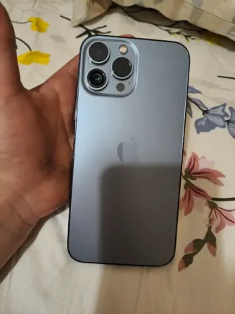 Продам айфон 13 pro Max нет стекла на камере есть царапинки Донецк