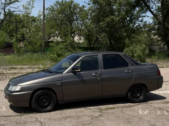 Продам ваз2110 Горловка