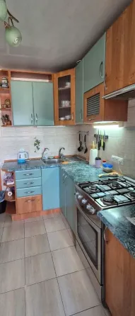 Продам отличную 2 к. кв пл. Конституции 1 дом быта Кальмиус -Набережная Донецк