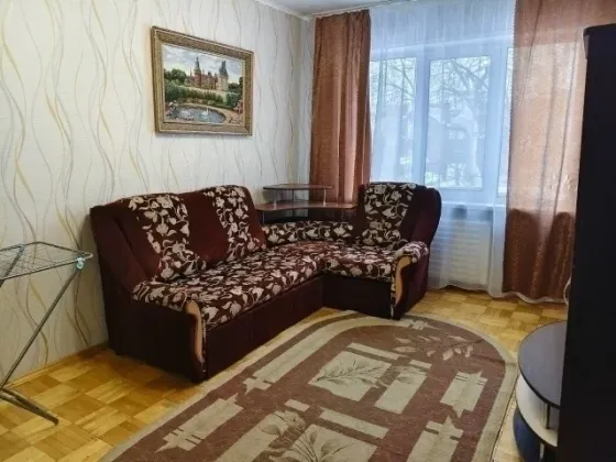 дам красивую квартиру возле парка Гурова Мариуполь