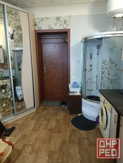 Собственник Продам квартиру ( комната в общежитии) с удобствами, бывший универсам "украина" Донецк - изображение 1