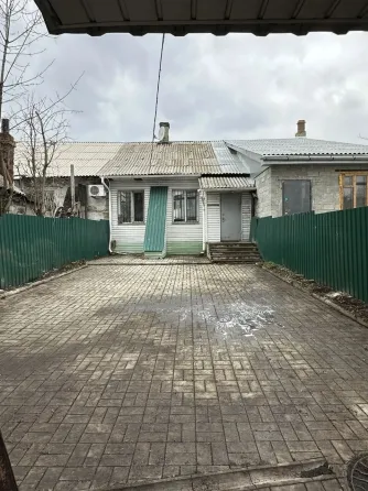 Продаётся 2х комнатная -квартира на земле -Киевский р-н Донецк
