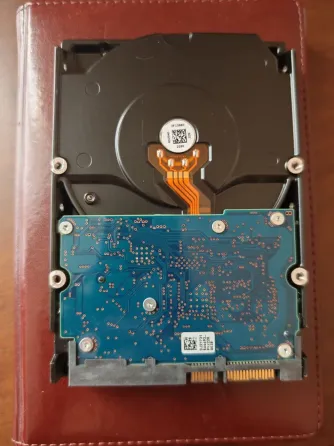 Жесткий диск Hitachi 4 тб, SATA, 3.5" Донецк