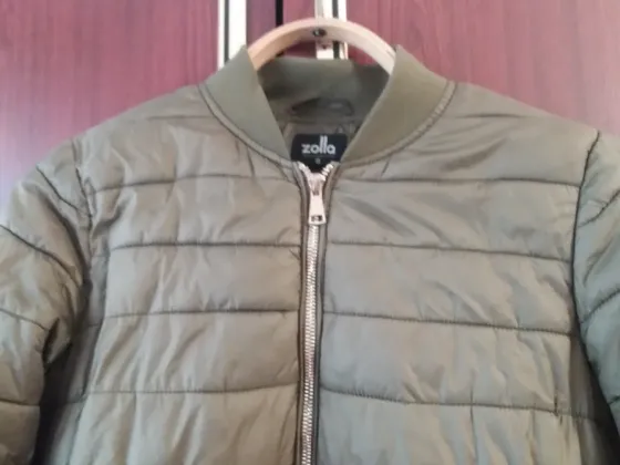 Продам легкую куртку р. 42 s Донецк
