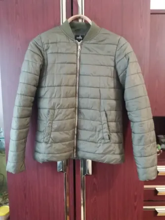 Продам легкую куртку р. 42 s Донецк
