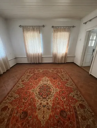 продаётся просторный дом в живописном посёлке городского типа идеальное место для спокойной жизни Мариуполь