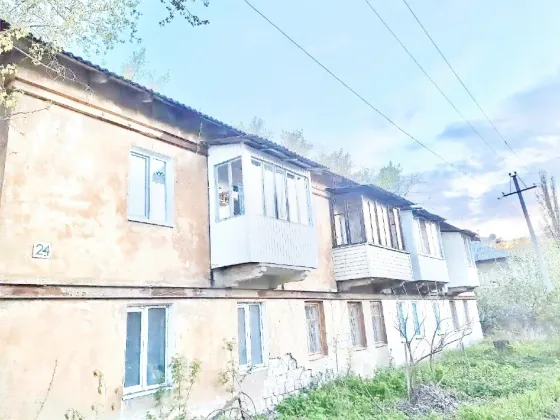 2-х комн. по низкой цене, ул. Лабутенко, жилое состояние. Донецк