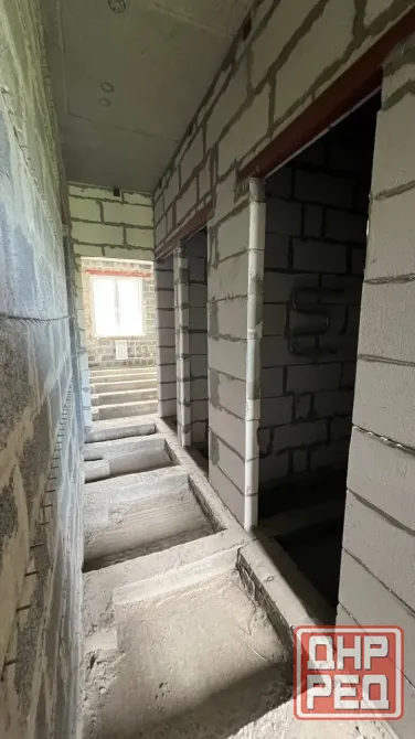 в продаже просторная трехкомнатная классическая квартира Мариуполь - изображение 5