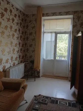 2х комн. 60 мкв. Сталинка, проспект Гурова. Донецк
