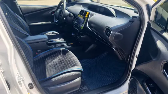 Toyota Prius Донецк
