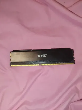 DDR4 XPG 1 плашка на 8 гб Макеевка