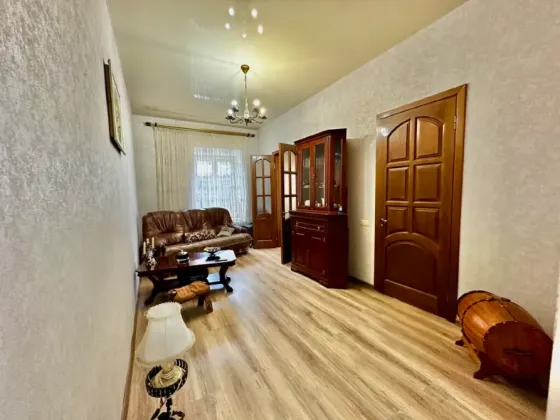 Продам 3-комнатную квартиру в Центральном районе г. Мариуполя Мариуполь