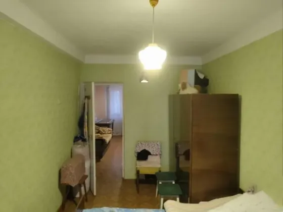 Продаётся 2х комнатная квартира в Кировском р-не на Бирюзова Донецк