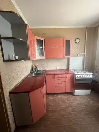 Сдам 2-комнатную квартиру в донецке, пролетарский район, щетинина Донецк