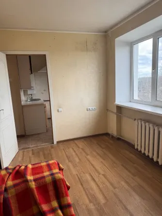 Продам 2х-комнатную центр Ясиноватой. Ясиноватая