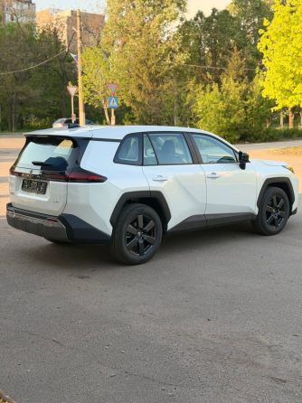 Toyota RAV 4 новая в наличии в Донецке 2025 год 11 месяц 6 поколения Донецк