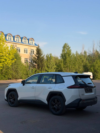 Toyota RAV 4 новая в наличии в Донецке 2025 год 11 месяц 6 поколения Донецк