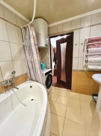Продам 2-х комнатную квартиру в Будённовском районе (Майский рынок) Донецк