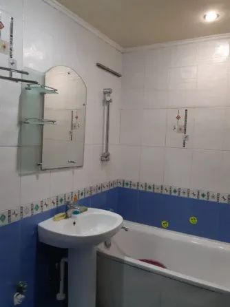 Продам квартиру 3 х комнатную м-рн Широкий Донецк
