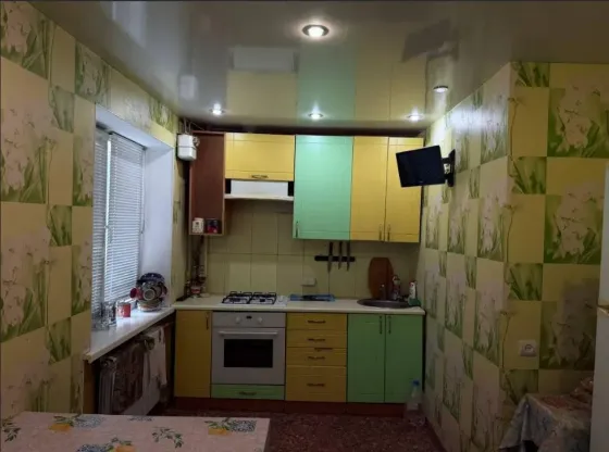 2 комнатная квартира 55 м.кв, Центральный,Макеевка Макеевка