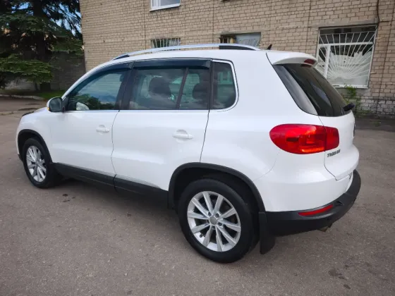 Volkswagen Tiguan 2013г., Двигатель 2L Турбо бензин, Полный привод, Коробка автомат, Пробег 93 тыс Торез