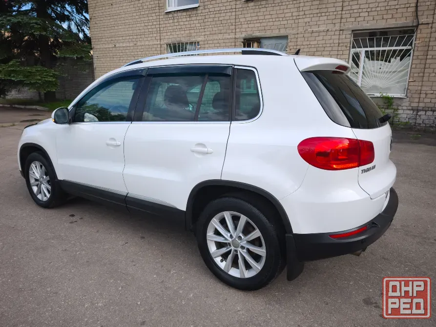 Volkswagen Tiguan 2013г., Двигатель 2L Турбо бензин, Полный привод, Коробка автомат, Пробег 93 тыс Торез - изображение 4