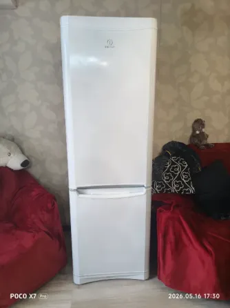 Продам холодильник Indesit под восстановление Донецк
