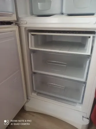 Продам холодильник Indesit под восстановление Донецк