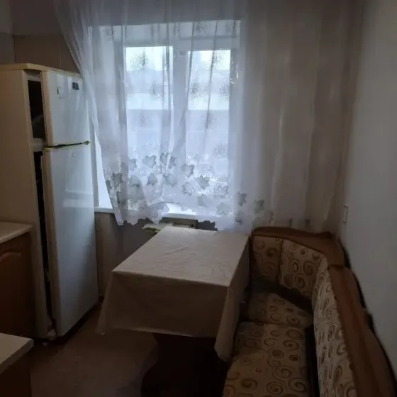 продам 3 к.кв. киевский р. украина универс..4000 мил р хорошее жилое. Донецк