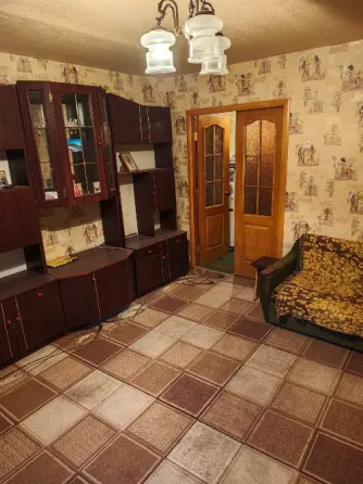 продам 3 к.кв. буденовск.р. цветочный 4500 мил р небольшой торг.. Донецк