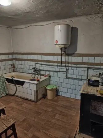 Продаётся на Пролетарке дом недорого. Донецк
