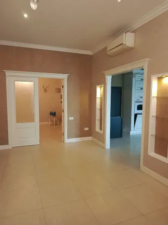 Продам 132 кв м новострой " Обкомовский", евро, мебель. машиноместо. Донецк