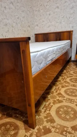 2 односпальные кровати с матрасами Макеевка