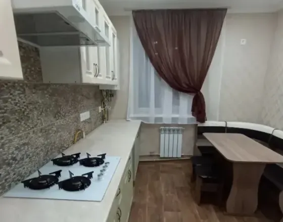 Сдам 3-к на 92-х квартирном, ул.Новая. Вода 24/7 Макеевка